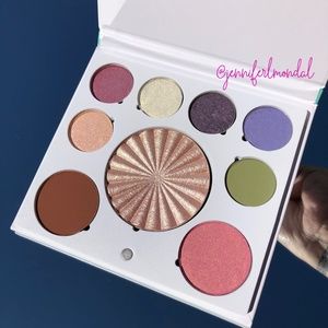 ๐ NWT Secret Garden Palette by OFRA!!๐